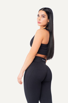 Veleur Cord Set für Damen, aus Cordstoff, High-Waisted Design mit gesticktem Logo, schmeichelhaft für Training und Freizeit.