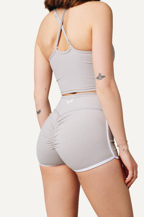 Veleur Cozy Set, High-Waisted Shorts, Top mit verstellbaren, am Rücken gekreuzten Trägern, blickdichtes Material, Sommer-Set für Fitnessstudio, Outdoor und Zuhause.