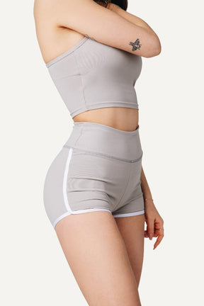 Veleur Cozy Set, High-Waisted Shorts, Top mit verstellbaren, am Rücken gekreuzten Trägern, blickdichtes Material, Sommer-Set für Fitnessstudio, Outdoor und Zuhause.